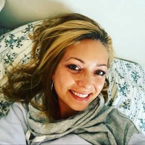 Meet your Posher, Julia